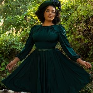 NWT La Femme En Noir Salem Dress in Green size Small